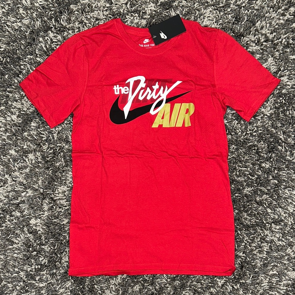 New Nike Mens Red 'Dirty Air' Graphic Tee